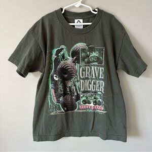Grave Digger Vintage  2004 Monster Jam Tshirt Charcoal Short Sleeve Youth Medium